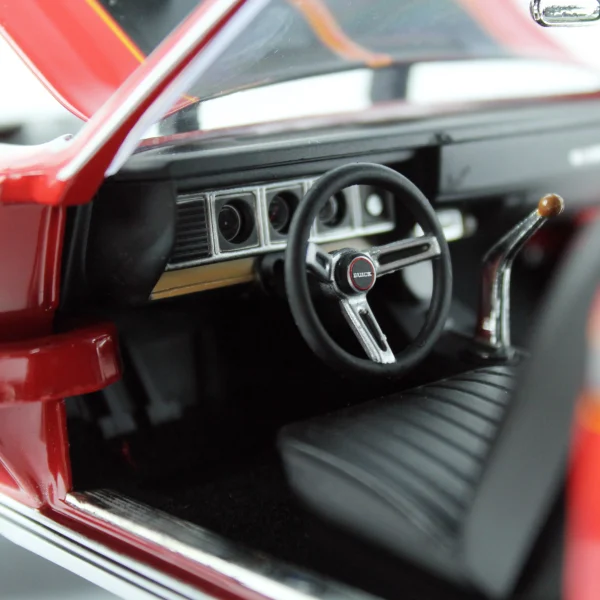 1/18 1972 Buick GSX (Class of 1972 MCACN) Fire Red Diecast Araba Modeli, AutoWorld AMM1301 - Görsel 4