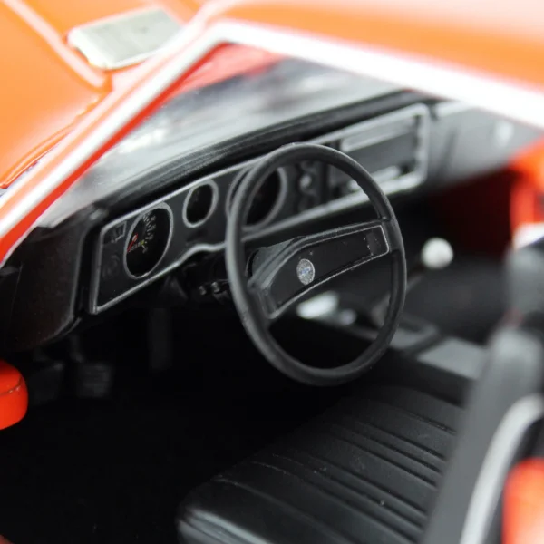 1/18 1969 Chevrolet Chevelle COPO (MCACN) Diecast Araba Modeli, AutoWorld AMM1307 - Görsel 4