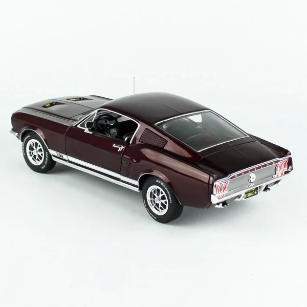 1/18 1967 Ford Mustang GT 2+2 Burgundy Diecast Araba Modeli, AutoWorld AMM1309 - Görsel 2