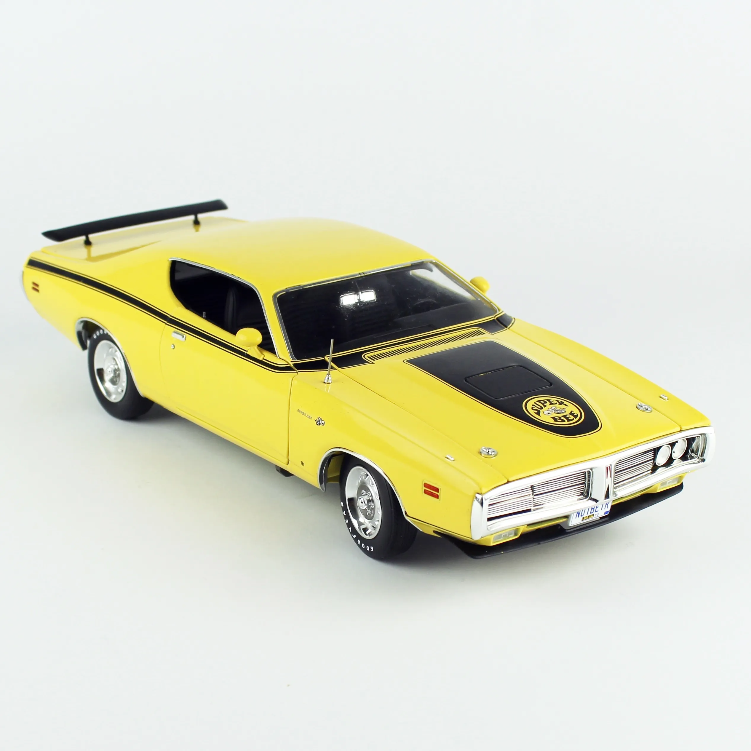 1/18 1971 Dodge Charger Super Bee Diecast Araba Modeli