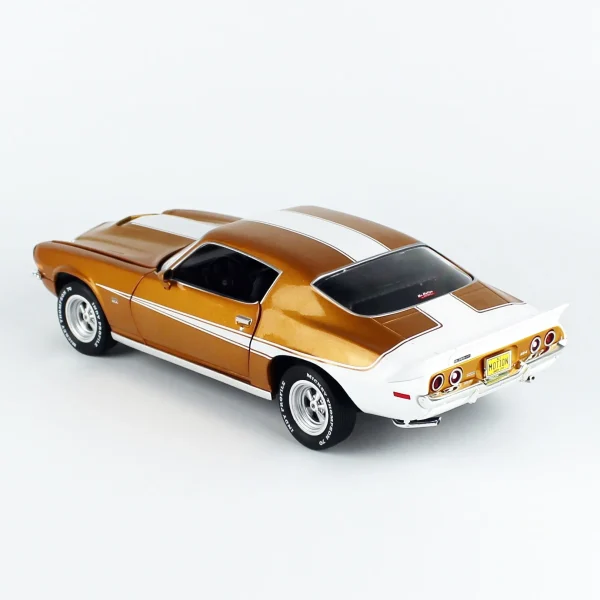 1/18 1973 Chevy Camaro Baldwin Motion Class Diecast Araba Modeli, AutoWorld AMM1321 - Görsel 2