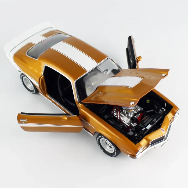 1/18 1973 Chevy Camaro Baldwin Motion Class Diecast Araba Modeli, AutoWorld AMM1321 - Görsel 3