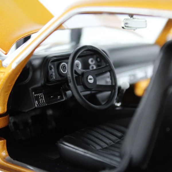 1/18 1973 Chevy Camaro Baldwin Motion Class Diecast Araba Modeli, AutoWorld AMM1321 - Görsel 4
