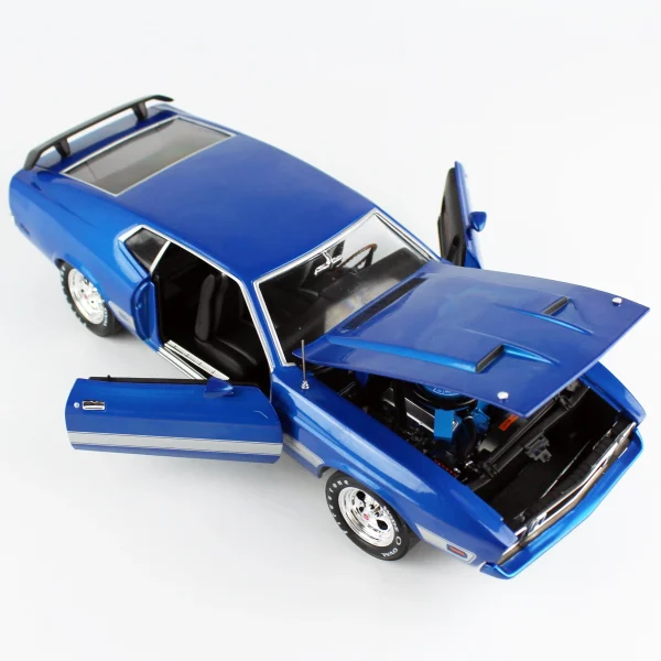1/18 1973 Ford Mustang Mach 1 (Class of 1973) Blue Glow Diecast Araba Modeli, AutoWorld AMM1323 - Görsel 3