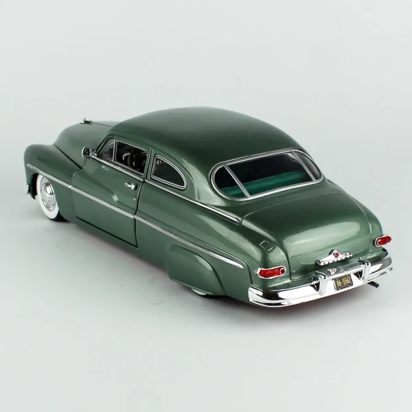 1/18 1949 Mercury Eight Coupe Berwick Green Diecast Araba Modeli, AutoWorld AW318 - Görsel 2