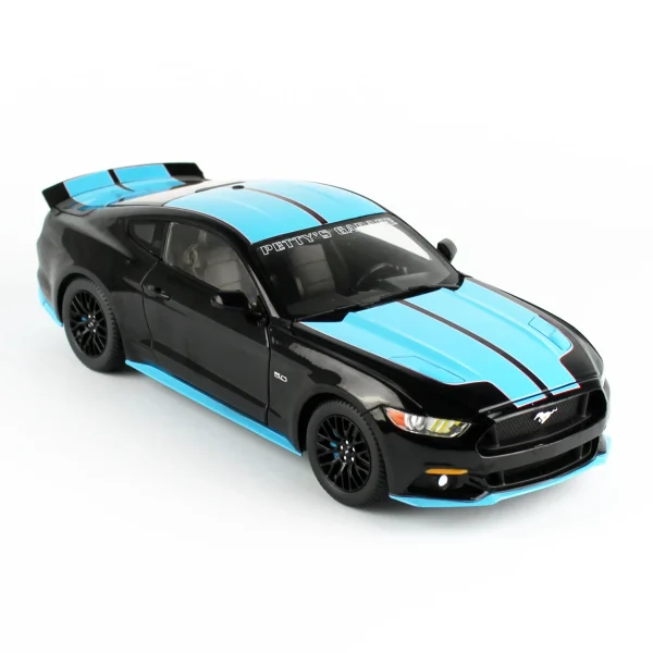 1/18 2015 Ford Mustang Petty's Garage Diecast Araba Modeli