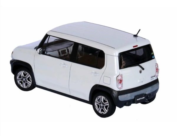 1/24 Suzuki Hustler (Pure White Pearl) Araba Maketi, Fujimi C-NX-5 - Görsel 3