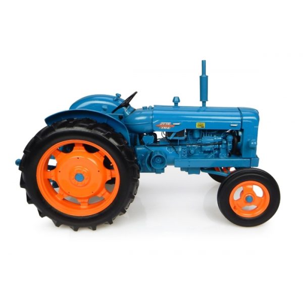 1/16 Fordson Power Major Traktör Diecast modeli, Universal Hobbies UH2640 - Görsel 3