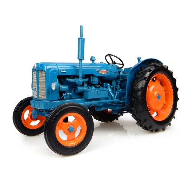 1/16 Fordson Power Major Traktör Diecast modeli, Universal Hobbies UH2640 - Görsel 4