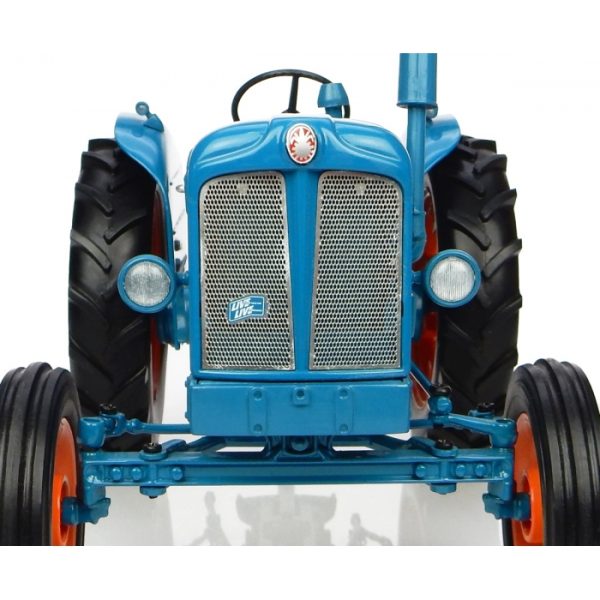 1/16 Fordson Power Major Traktör Diecast modeli, Universal Hobbies UH2640 - Görsel 5