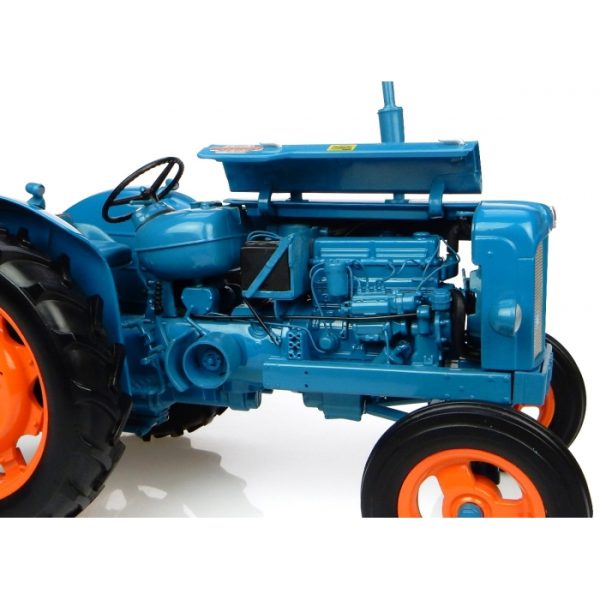 1/16 Fordson Power Major Traktör Diecast modeli, Universal Hobbies UH2640 - Görsel 8