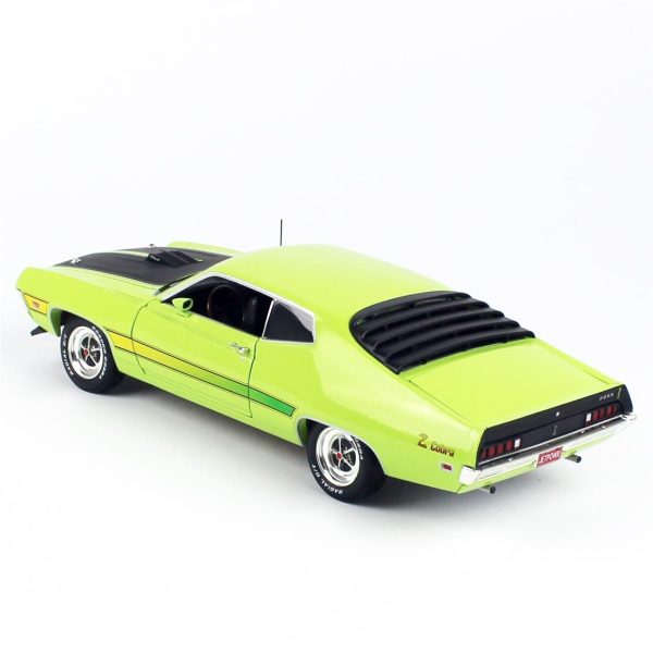 AutoWorld AMM1278, 1/18 1971 Ford Torino Cobra (Class of 1971) Diecast Araba - Görsel 3