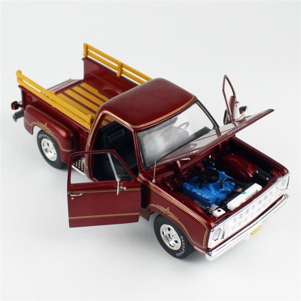 AutoWorld AW298, 1/18 1979 Dodge D100 Stepside Warlock II Diecast Kamyonet - Görsel 4