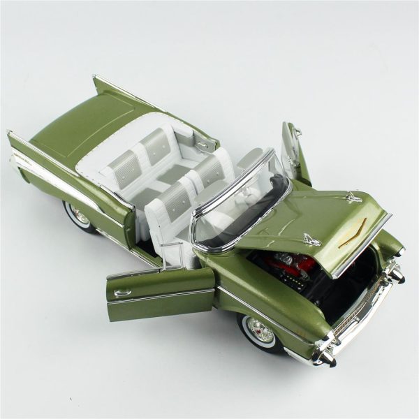 AutoWorld AW306, 1/18 1957 Chevrolet Bel Air Convertible Diecast Araba - Görsel 4