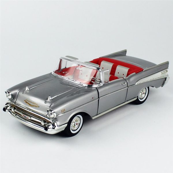 1/18 1957 Chevrolet Bel Air Convertible Diecast Araba