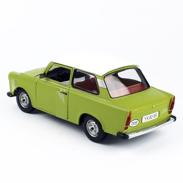 1/18 Trabant 601 Filizi Yeşil Diecast, Sunstar 4289 - Görsel 3