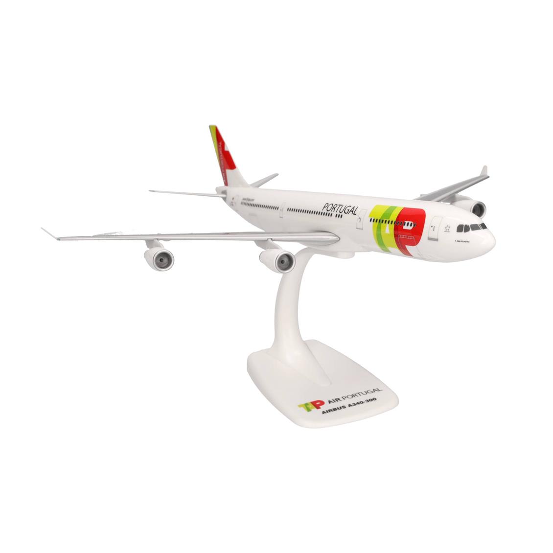Herpa 614528, 1/200 TAP Portekiz Airbus A340-300 Plastik Standlı Yolcu Uçağı Modeli - Görsel 3