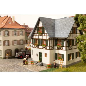 12 Adet Çiçekli Uzun Saksı Diorama Malzemesi