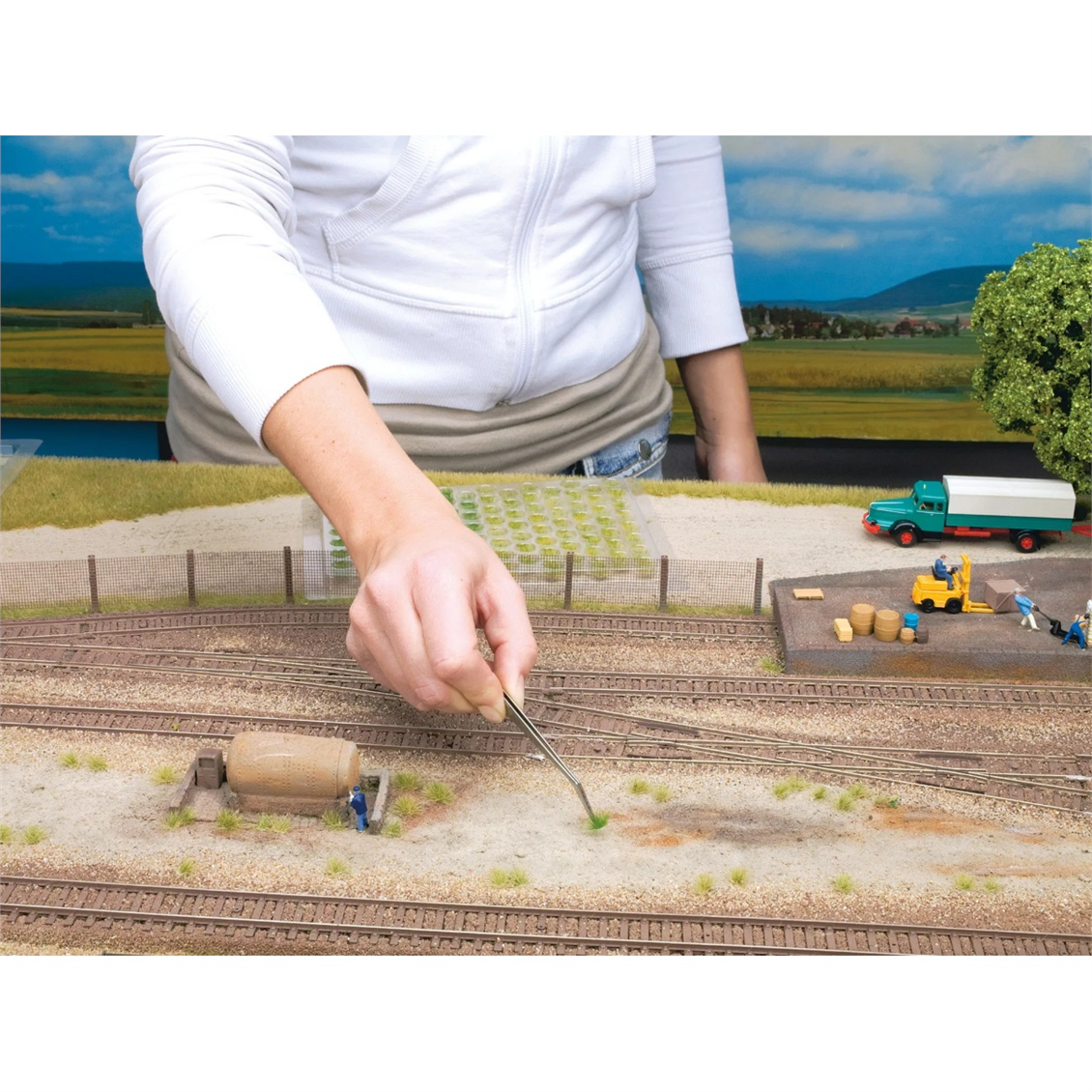 Noch 7009, Donuk Renkli Çimen Kümeleri Diorama Malzemesi - Görsel 6