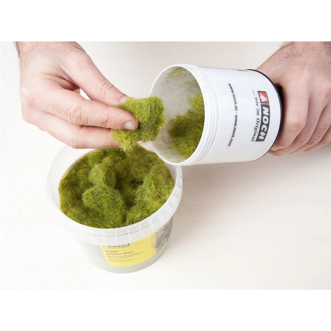 Noch 8363, Açık Yeşil Statik Çayır Dokusu Diorama Malzemesi - Görsel 4